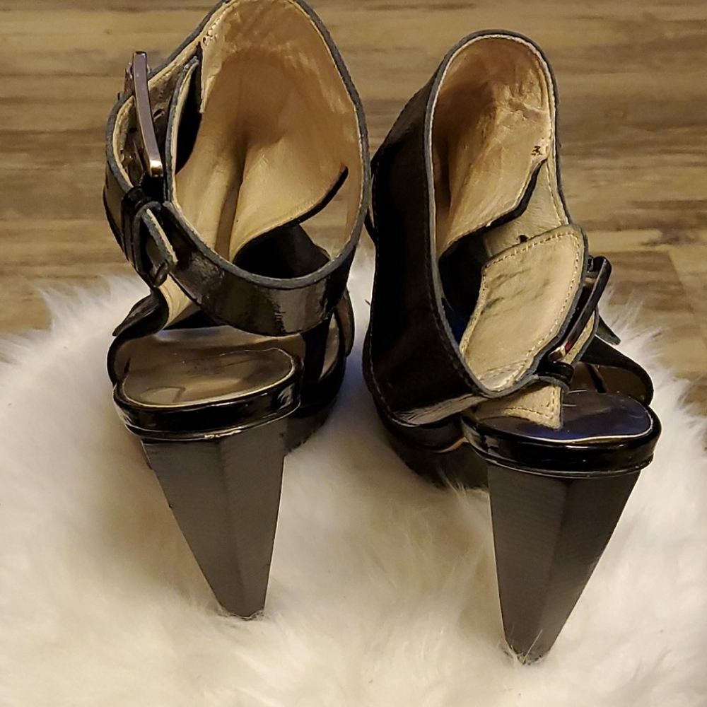 Shoes - Picture 3 of 6